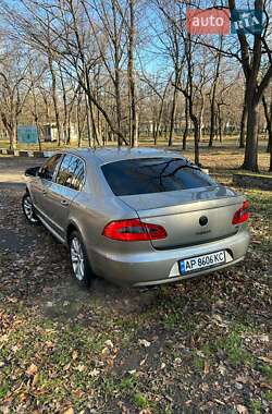 Лифтбек Skoda Superb 2011 в 