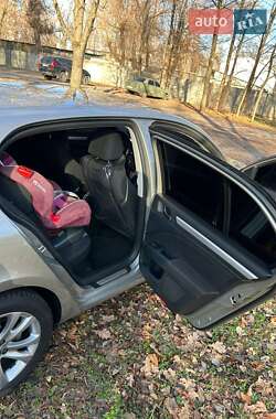 Лифтбек Skoda Superb 2011 в 