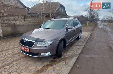 Універсал Skoda Superb 2012 в Білгороді-Дністровському