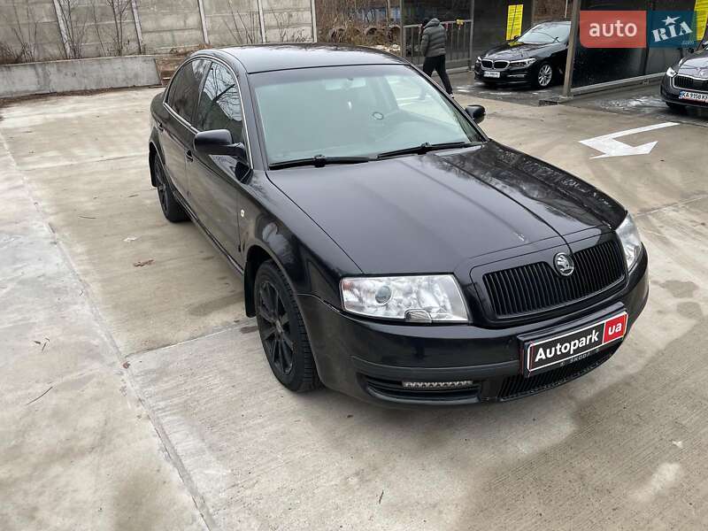Ліфтбек Skoda Superb 2002 в Києві