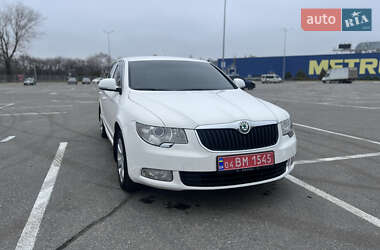 Ліфтбек Skoda Superb 2013 в Дніпрі