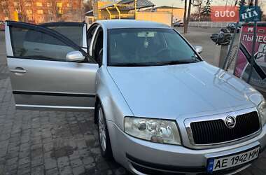 Лифтбек Skoda Superb 2005 в 