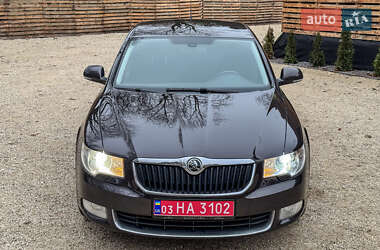 Лифтбек Skoda Superb 2009 в Бродах