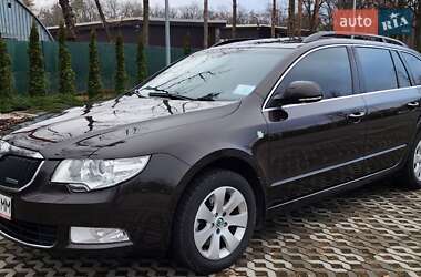 Універсал Skoda Superb 2012 в Харкові