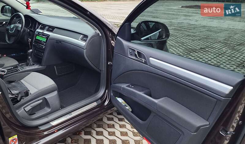 Универсал Skoda Superb 2012 в Харькове