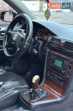 Лифтбек Skoda Superb 2004 в Запорожье