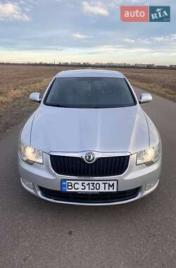 Skoda Superb 2012 Skoda Superb 2012