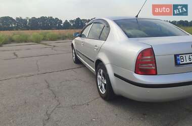 Лифтбек Skoda Superb 2006 в Хороле