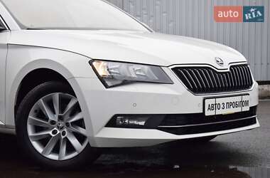 Лифтбек Skoda Superb 2019 в Киеве