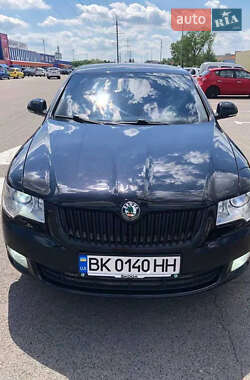Лифтбек Skoda Superb 2010 в 