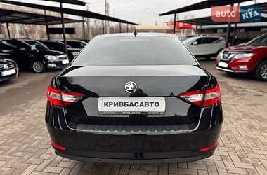 Лифтбек Skoda Superb 2016 в Кривом Роге