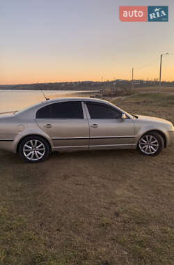 Лифтбек Skoda Superb 2006 в Николаеве