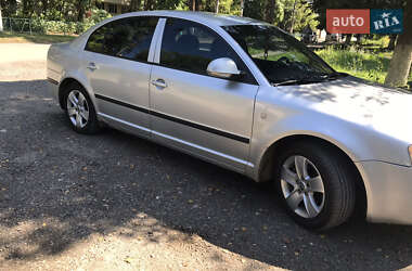 Лифтбек Skoda Superb 2006 в 