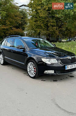 Skoda Superb 2011