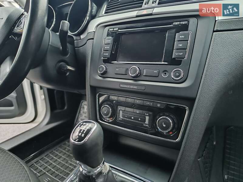 Универсал Skoda Superb 2014 в Мукачево