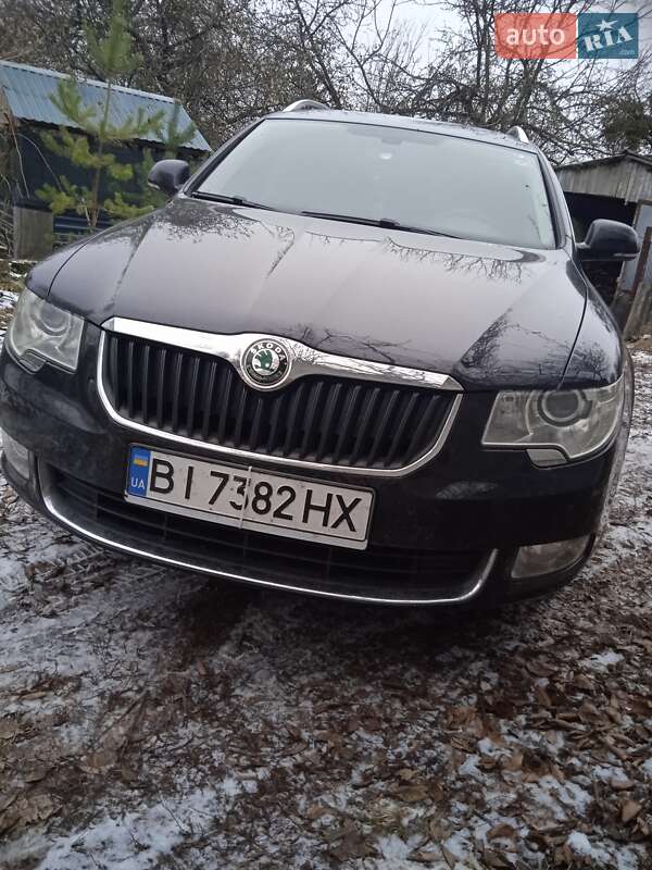 Універсал Skoda Superb 2010 в Гадячі