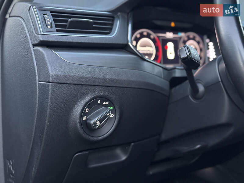 Лифтбек Skoda Superb 2019 в Мукачево