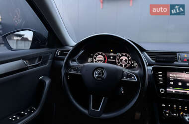 Ліфтбек Skoda Superb 2019 в 