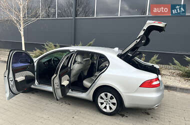 Лифтбек Skoda Superb 2010 в 