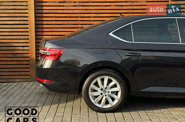 Ліфтбек Skoda Superb 2018 в 