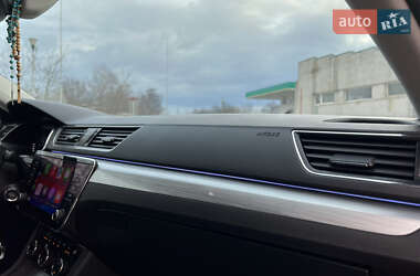 Лифтбек Skoda Superb 2020 в Дрогобыче