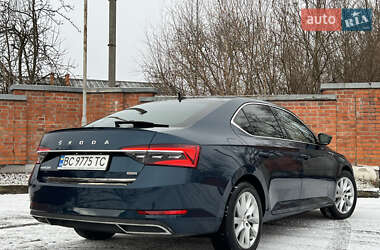 Лифтбек Skoda Superb 2020 в Дрогобыче