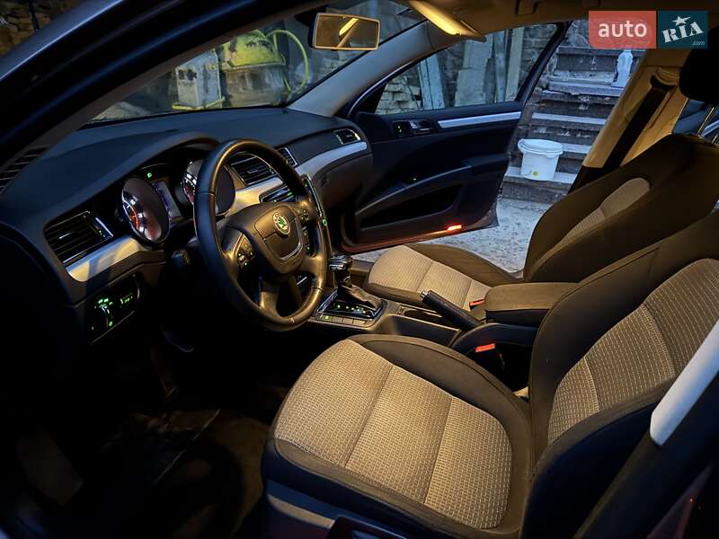 Універсал Skoda Superb 2012 в Києві