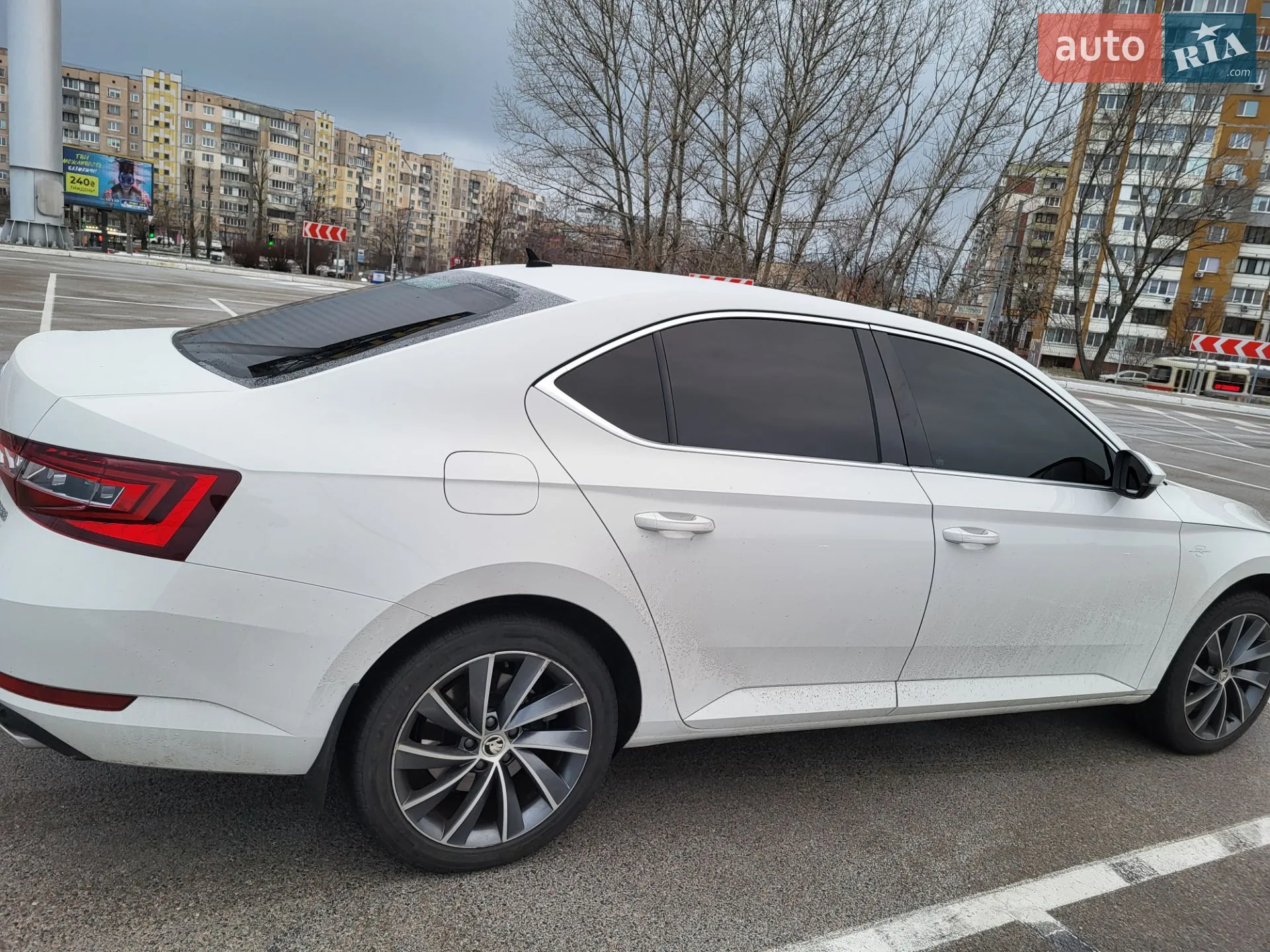 2017 Skoda Superb - мініатюра 10