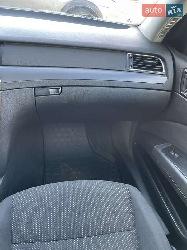 Лифтбек Skoda Superb 2008 в Ужгороде