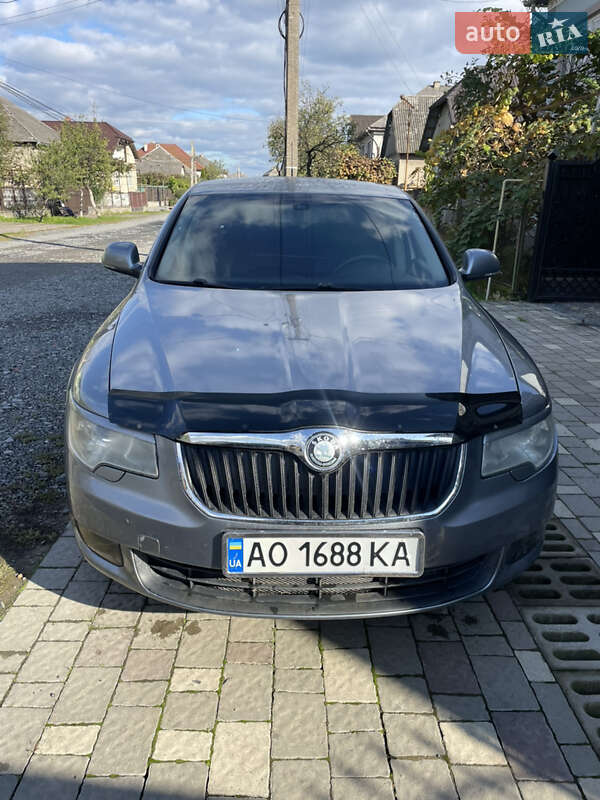 Лифтбек Skoda Superb 2008 в Ужгороде