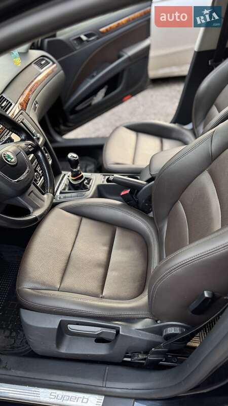 Седан Skoda Superb 2013 в Кривому Розі