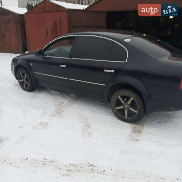 Лифтбек Skoda Superb 2005 в Ровно