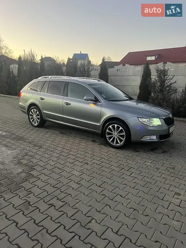 Skoda Superb 2011