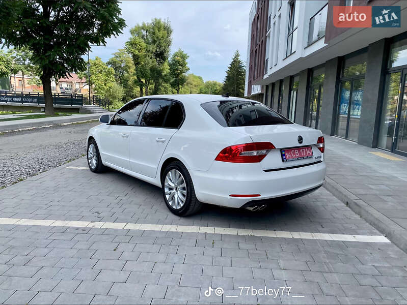 Лифтбек Skoda Superb 2013 в Хусте