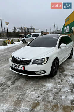 Универсал Skoda Superb 2013 в Мукачево