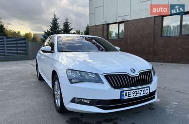 Ліфтбек Skoda Superb 2015 в Павлограді