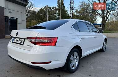 Ліфтбек Skoda Superb 2015 в Павлограді