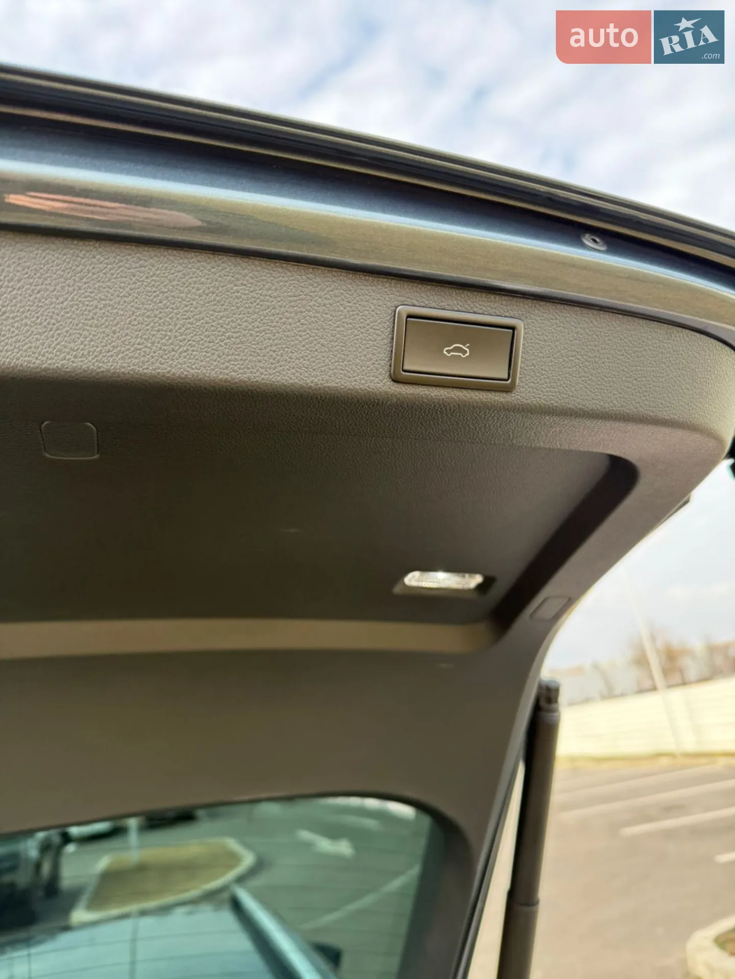 2019 Skoda Superb - мініатюра 13