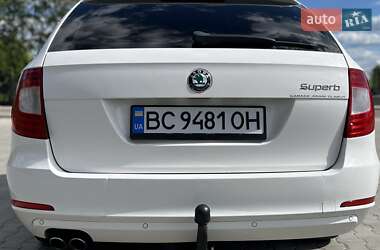 Універсал Skoda Superb 2011 в Дрогобичі