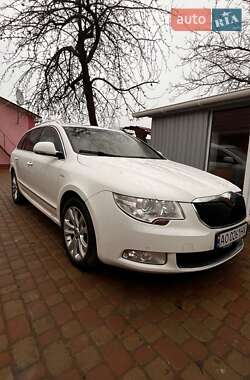 Універсал Skoda Superb 2012 в Гайсину