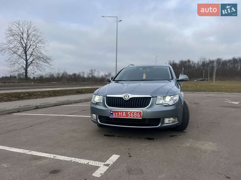 Універсал Skoda Superb 2012 в Рівному