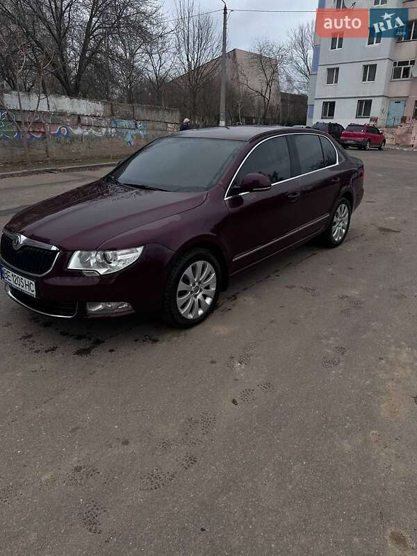 Лифтбек Skoda Superb 2012 в Николаеве