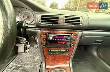 Лифтбек Skoda Superb 2003 в 