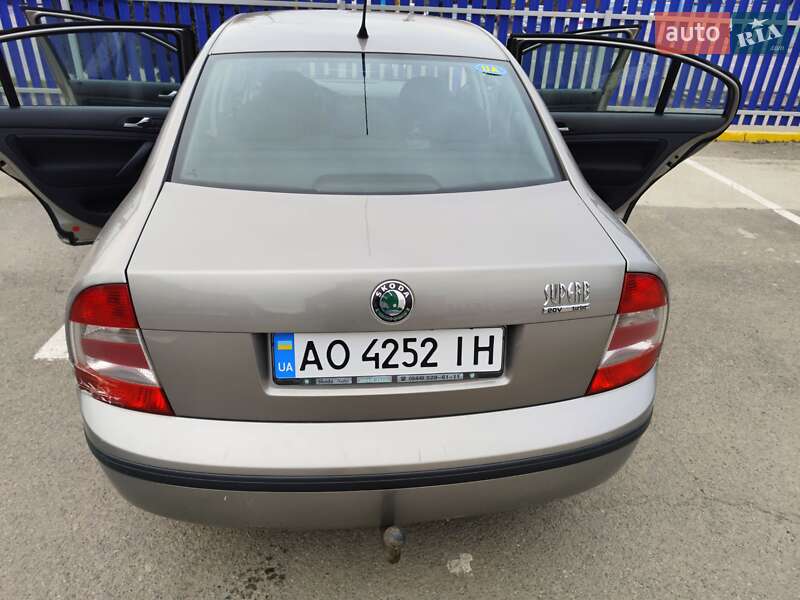Лифтбек Skoda Superb 2008 в Ужгороде