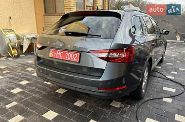 Универсал Skoda Superb 2020 в 