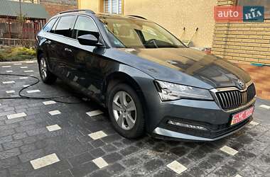 Универсал Skoda Superb 2020 в Тернополе