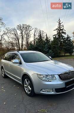 Универсал Skoda Superb 2010 в Киеве