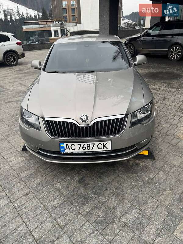 Лифтбек Skoda Superb 2013 в Луцке