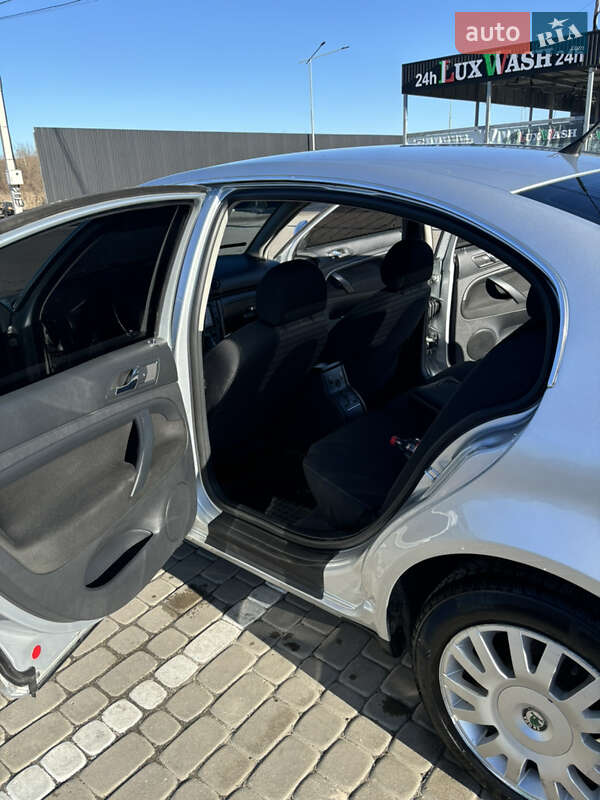 Ліфтбек Skoda Superb 2008 в Львові