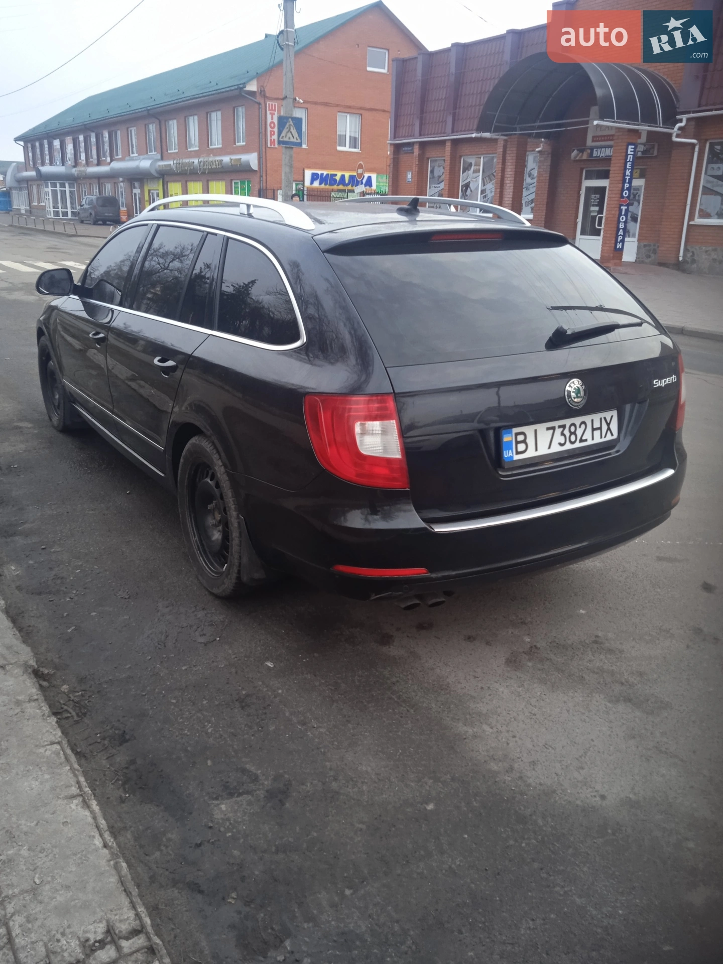 2010 Skoda Superb - мініатюра 13